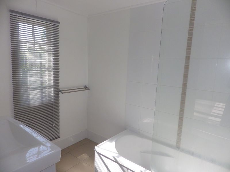 18 Albert Street, Roma QLD 4455