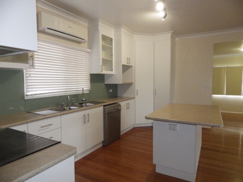 2 Burke Street, Yuleba QLD 4427