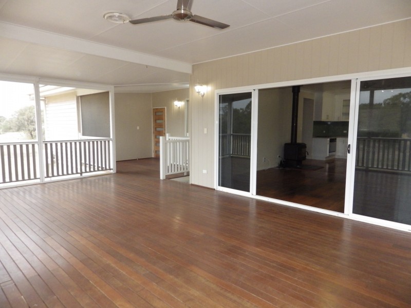 2 Burke Street, Yuleba QLD 4427