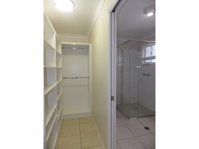 2 Burke Street, Yuleba QLD 4427