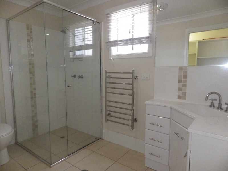 2 Burke Street, Yuleba QLD 4427