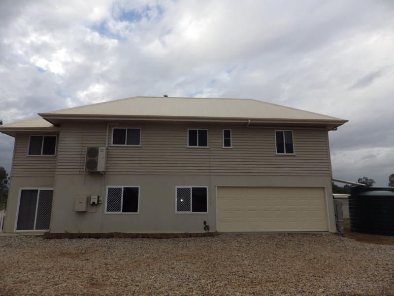 2 Burke Street, Yuleba QLD 4427