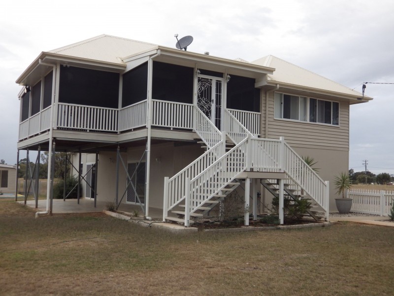 2 Burke Street, Yuleba QLD 4427