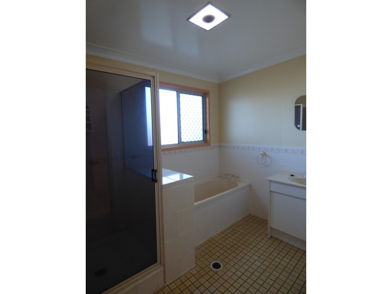 174 Duke Street, Roma QLD 4455