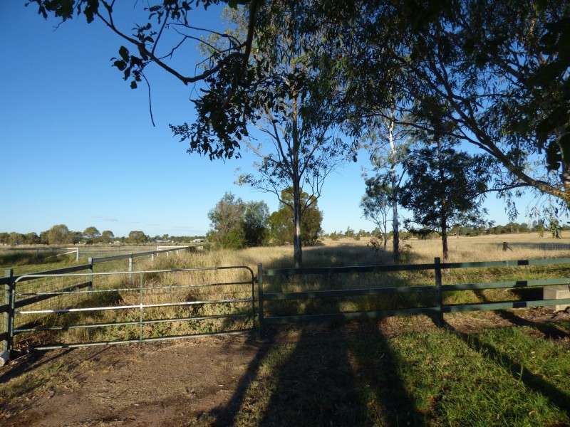 174 Duke Street, Roma QLD 4455