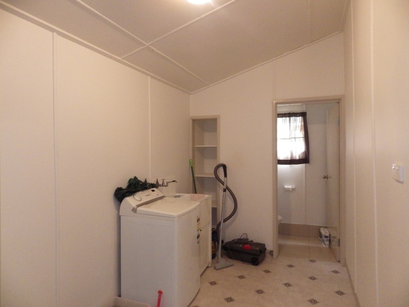 21 Edinburgh Street, Mitchell QLD 4465