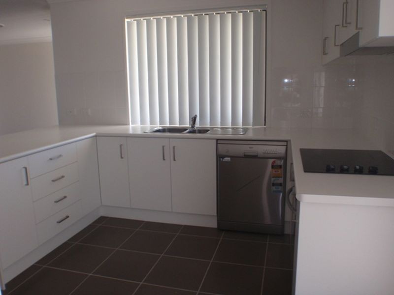 17 Edna Street, Roma QLD 4455