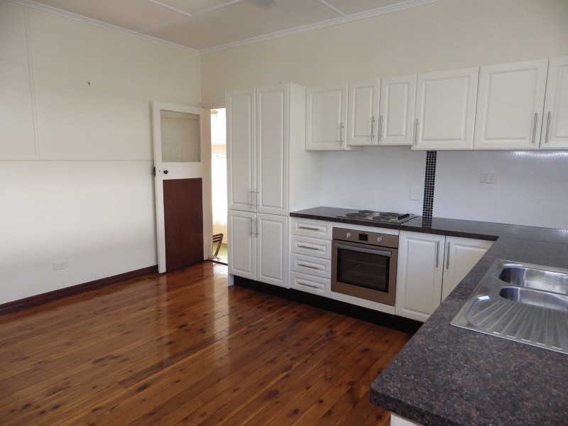 25 Conlan Street, Roma QLD 4455