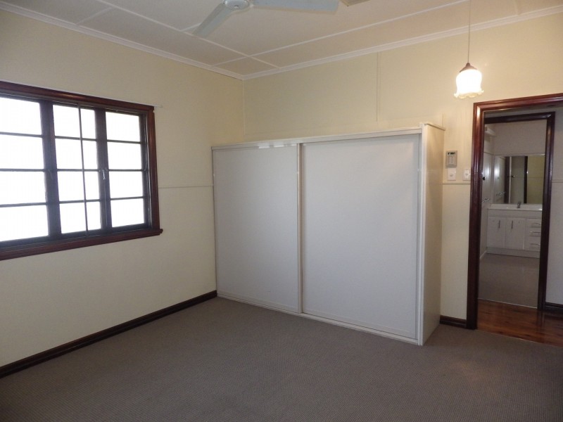 25 Conlan Street, Roma QLD 4455