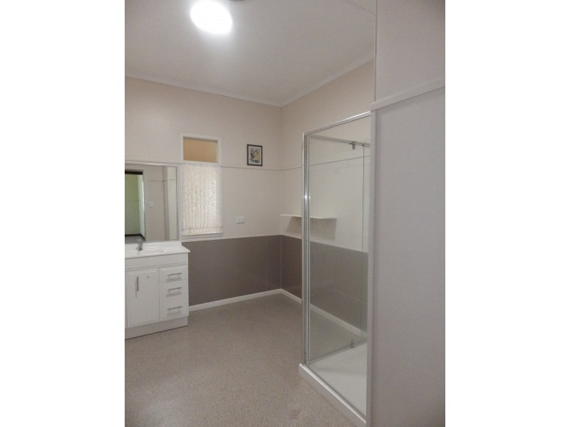 25 Conlan Street, Roma QLD 4455
