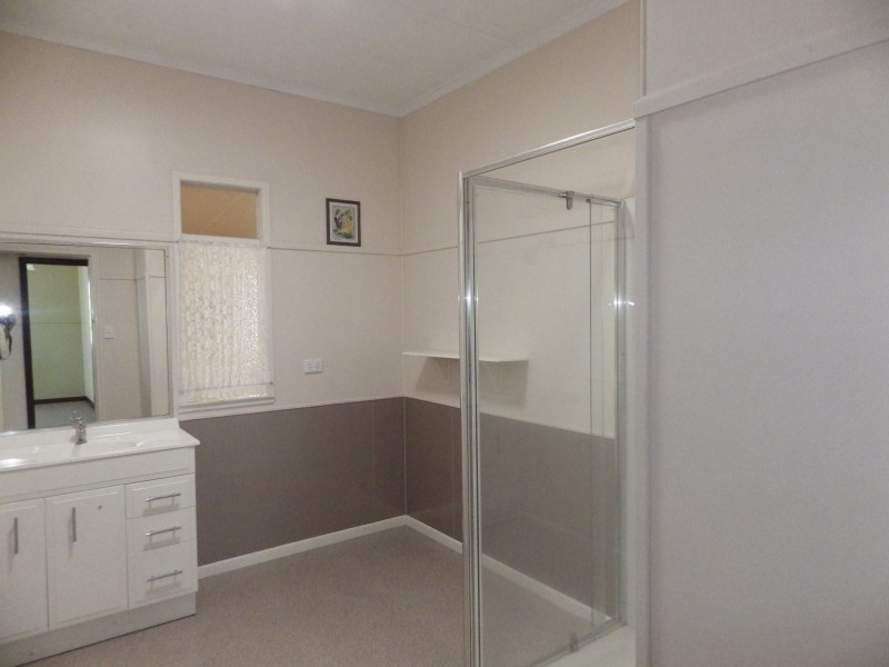 25 Conlan Street, Roma QLD 4455