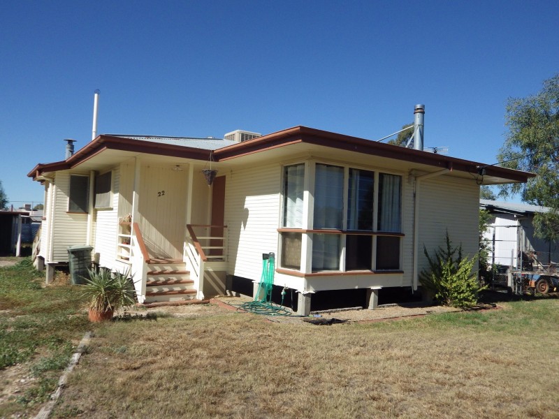 22 Jackson Street, Roma QLD 4455