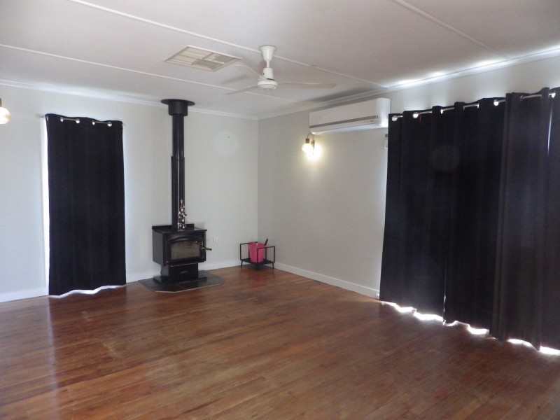 22 Jackson Street, Roma QLD 4455