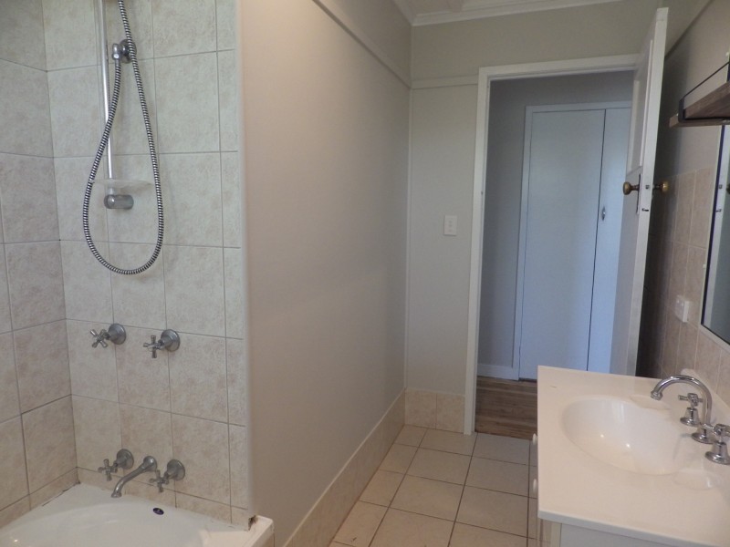 22 Jackson Street, Roma QLD 4455