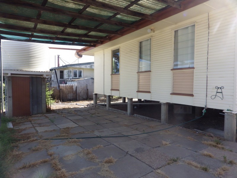 22 Jackson Street, Roma QLD 4455