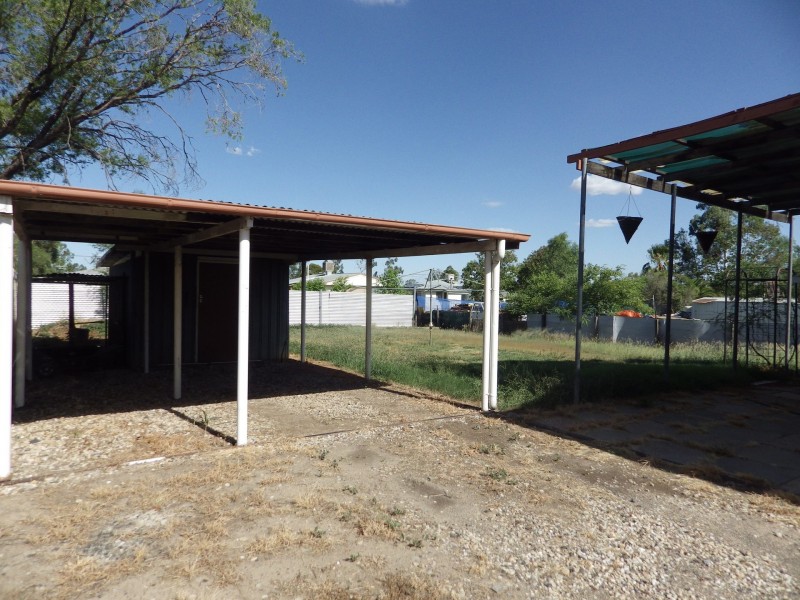 22 Jackson Street, Roma QLD 4455