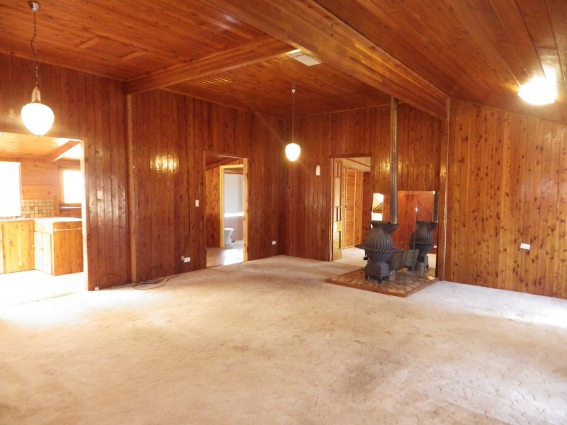 14 Bass Street, Yuleba QLD 4427