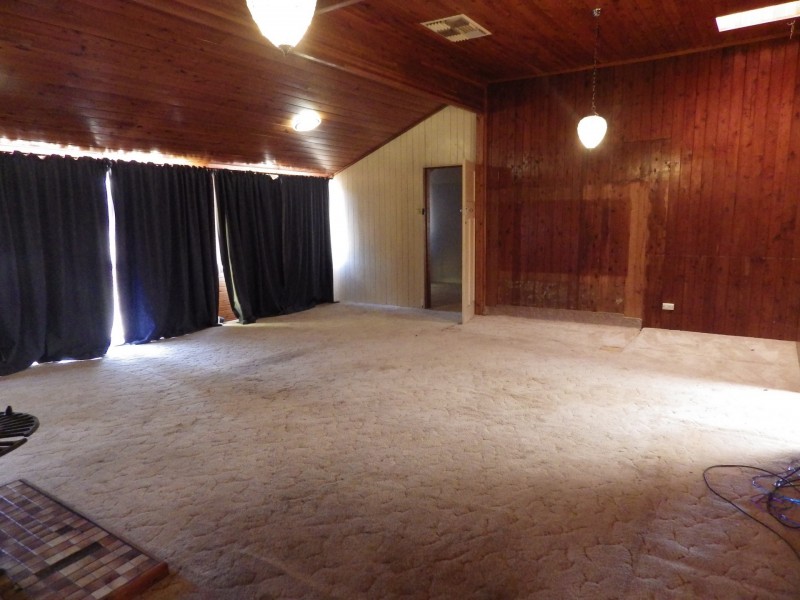 14 Bass Street, Yuleba QLD 4427