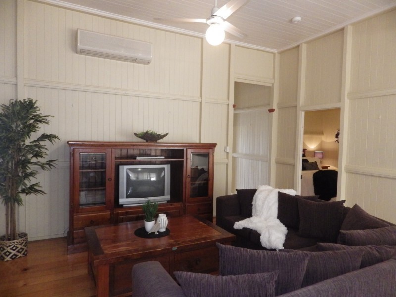 31 William Street, Roma QLD 4455