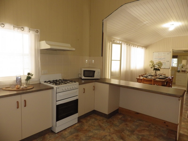 31 William Street, Roma QLD 4455