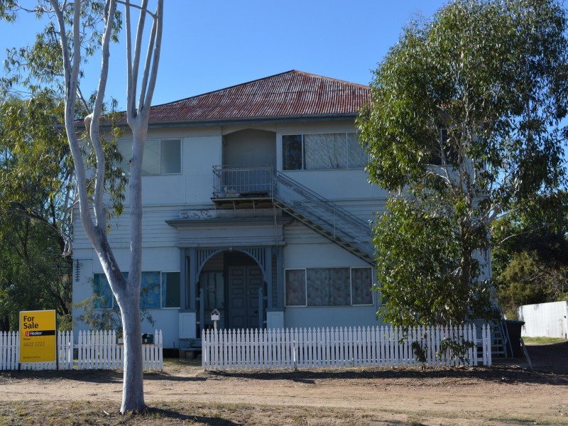 48 Gregory Street, Roma QLD 4455