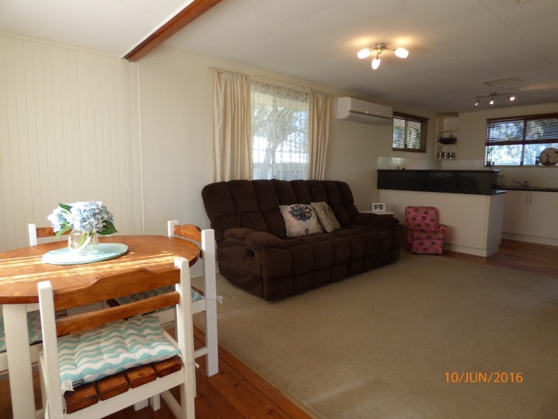 28 Howard Street, Roma QLD 4455