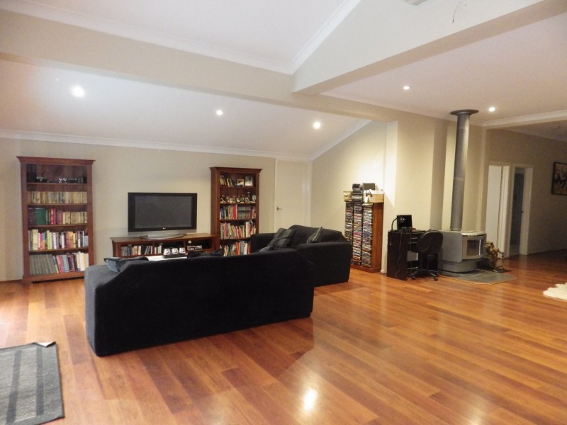 17 Miscamble Street, Roma QLD 4455