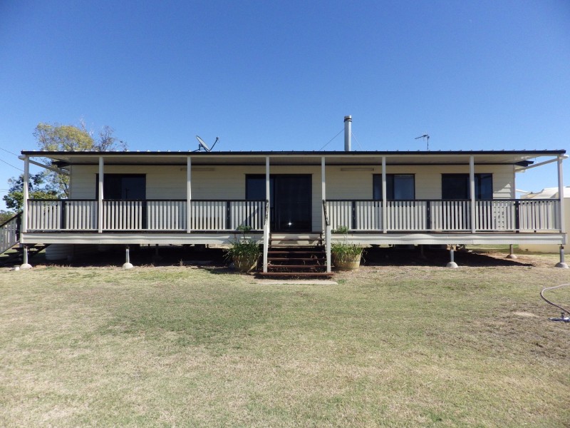 5 Russell Street, Wallumbilla QLD 4428