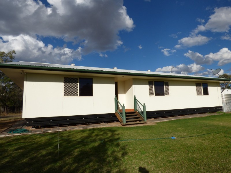 91 Roslyn Drive, Roma QLD 4455