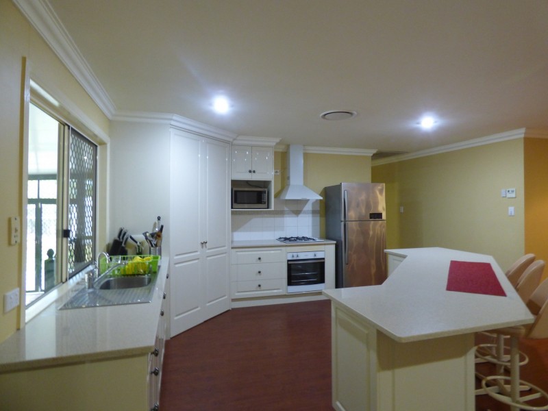 91 Roslyn Drive, Roma QLD 4455