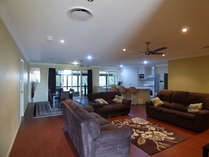 91 Roslyn Drive, Roma QLD 4455