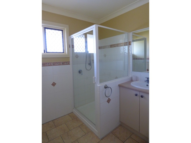 91 Roslyn Drive, Roma QLD 4455