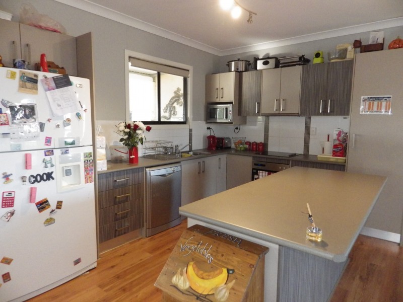 15 Russell Street, Wallumbilla QLD 4428