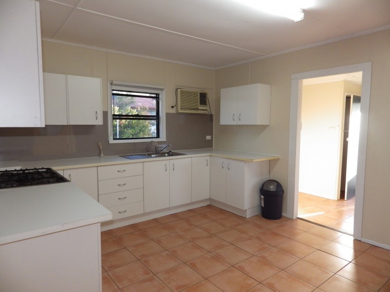 21 Spencer Street, Roma QLD 4455