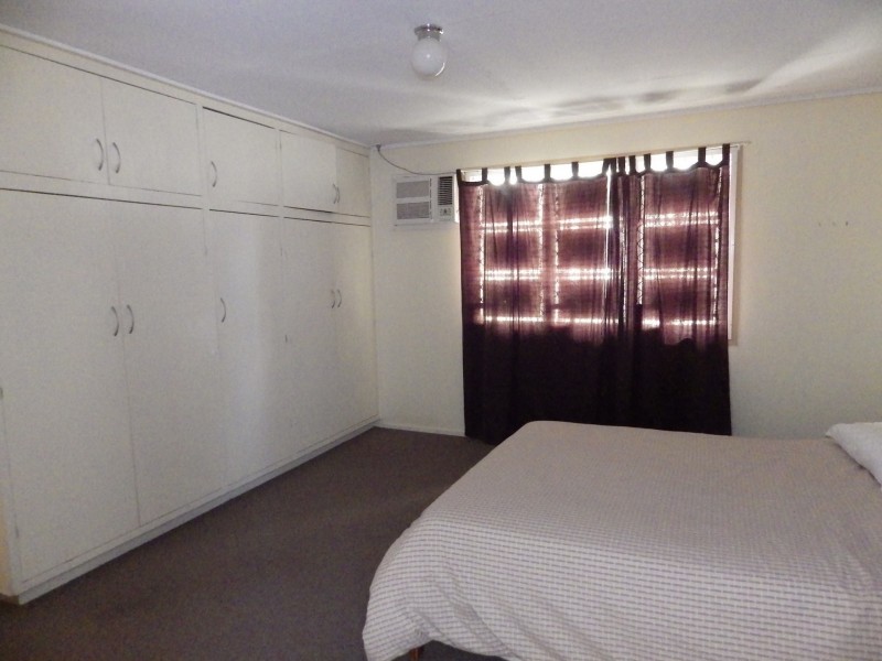 38 Ronald Street, Injune QLD 4454