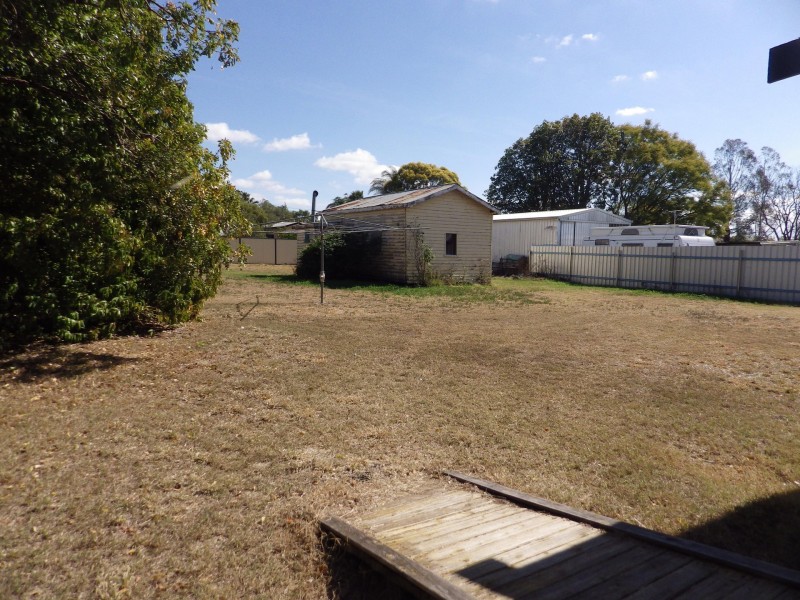 38 Ronald Street, Injune QLD 4454