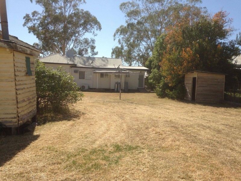 38 Ronald Street, Injune QLD 4454