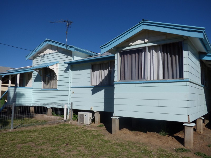 2/54 Chrystal Street, Roma QLD 4455