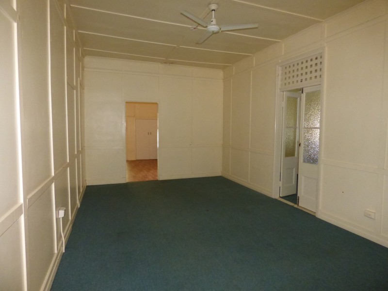 2/54 Chrystal Street, Roma QLD 4455