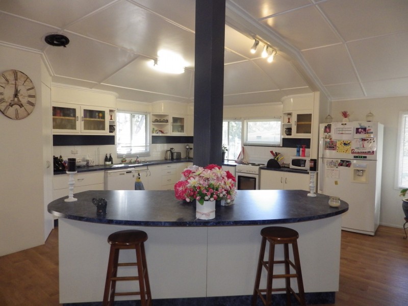17 Arthur Street, Roma QLD 4455