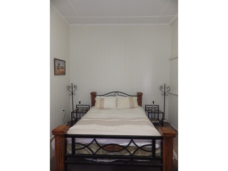 17 Arthur Street, Roma QLD 4455