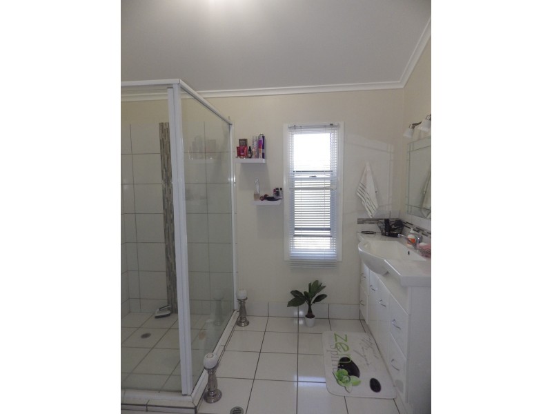 17 Arthur Street, Roma QLD 4455