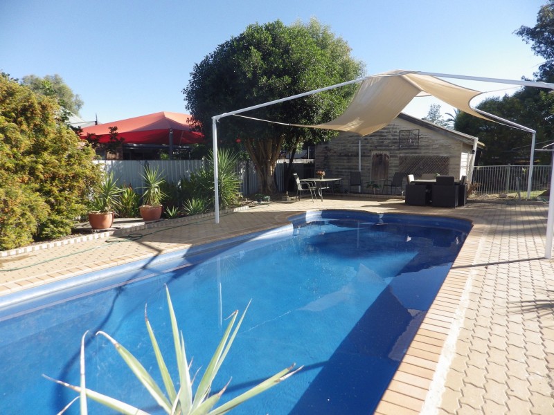 17 Arthur Street, Roma QLD 4455