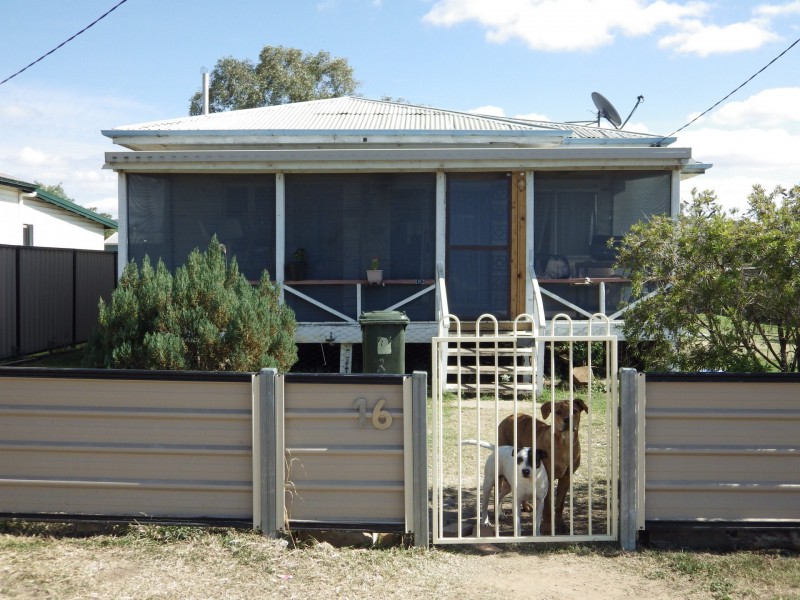 16 Annandale Street, Injune QLD 4454