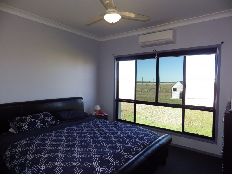 36 Hodgson Lane, Roma QLD 4455