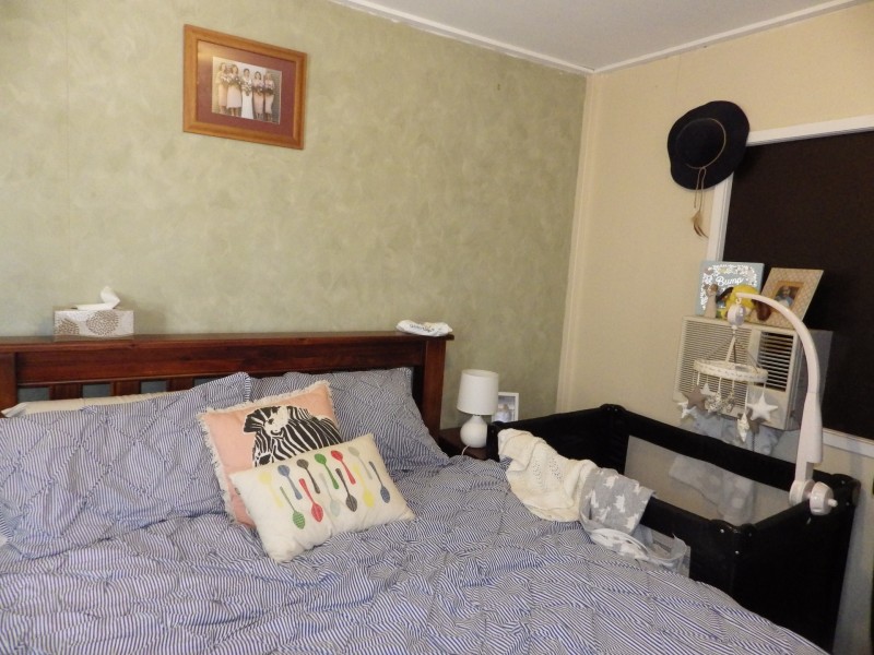 21 Ronald Street, Injune QLD 4454