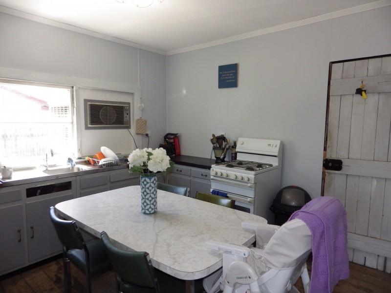 21 Ronald Street, Injune QLD 4454