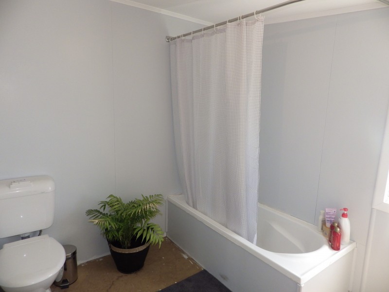 21 Ronald Street, Injune QLD 4454