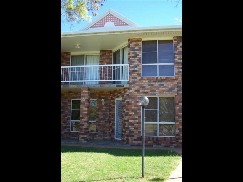 1/185 Edwardes Street, Roma QLD 4455