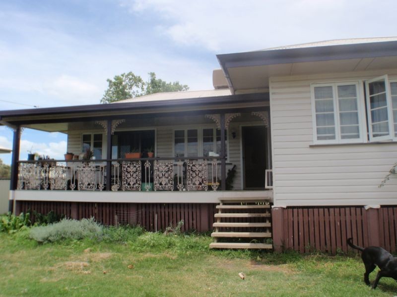 110 Miscamble Street, Roma QLD 4455